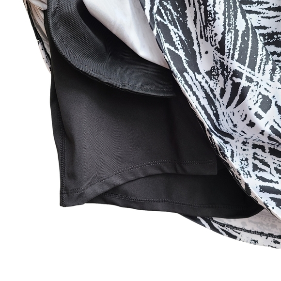 Slazenger Flounce Skort in Ink Blot Black, Geometric Print, Size XXL - Picture 5 of 10